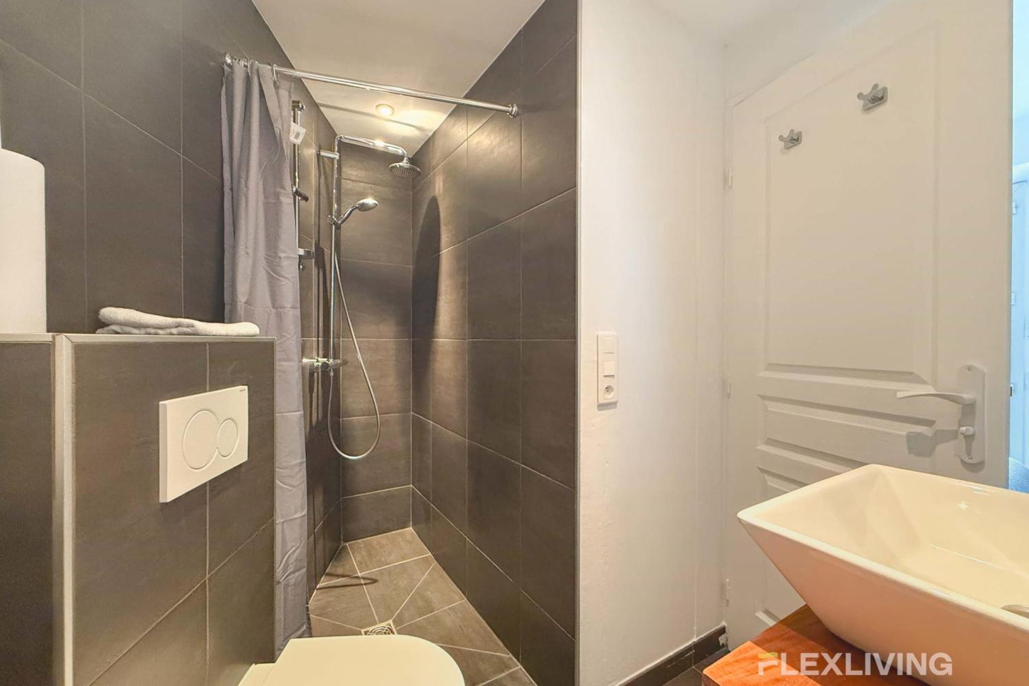 Flexliving - One Bedroom - Croix Nivert Appartement Parijs